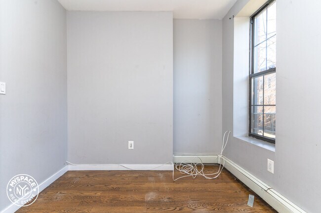 Foto del edificio - 255 Linden St