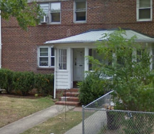 Building Photo - 773 Linden Av