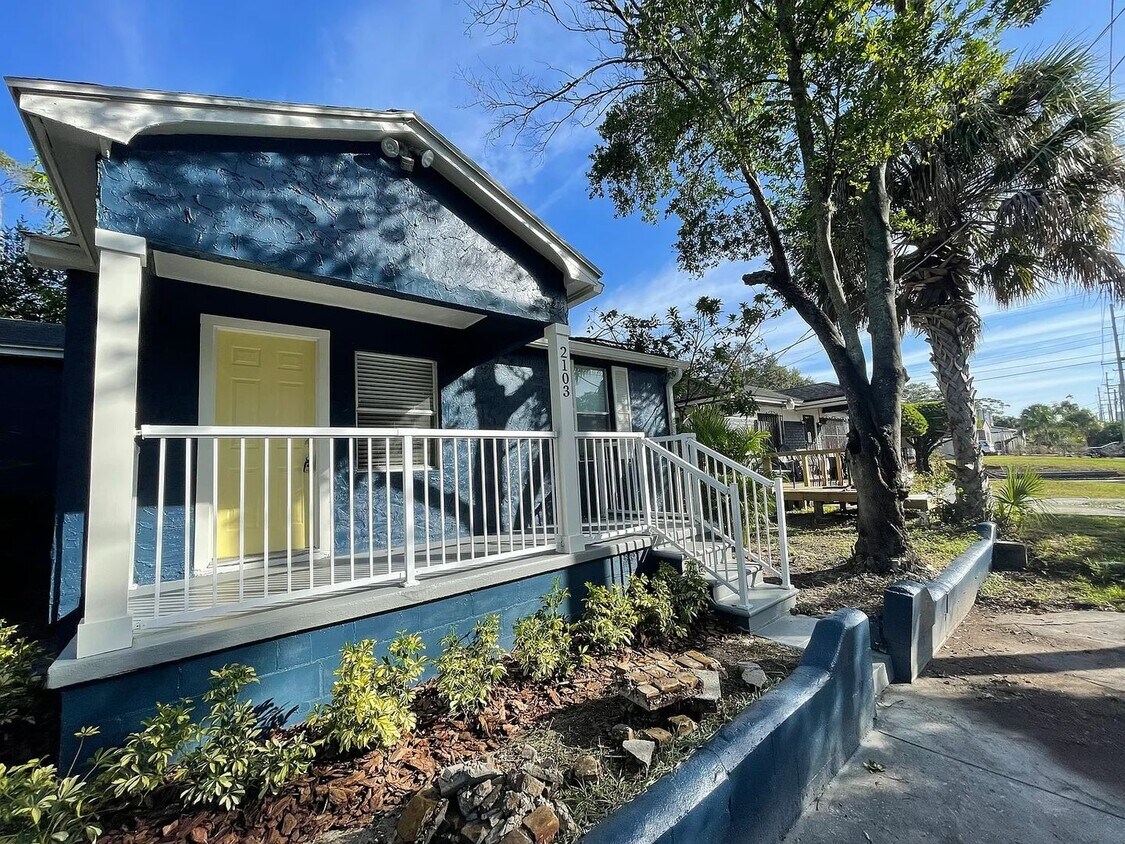 Foto principal - 2103 W Grace St