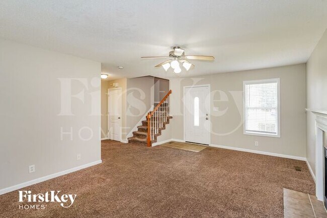 Foto del edificio - 1393 Jenny Ln