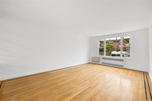 Building Photo - 2534 Wilson Ave