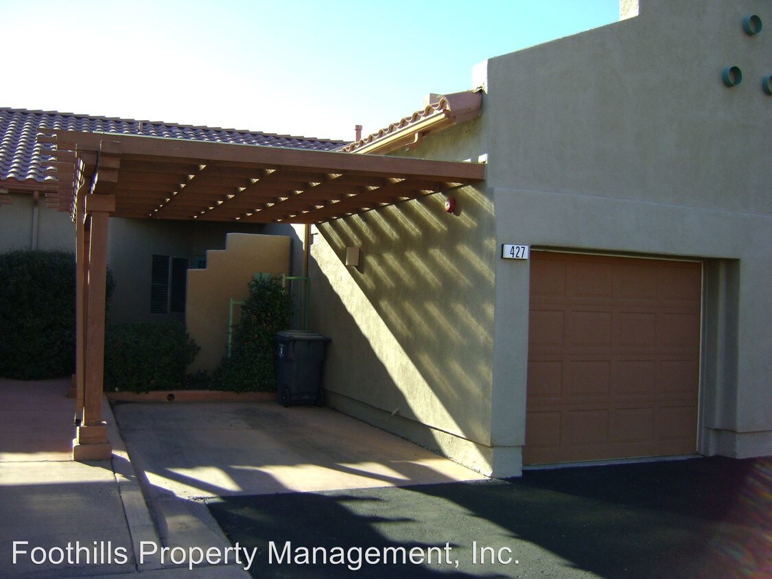 Primary Photo - 427 Desert Poppy Dr