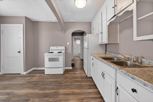 Foto del edificio - 2351 North LaSalle Street - $750.00/mo.