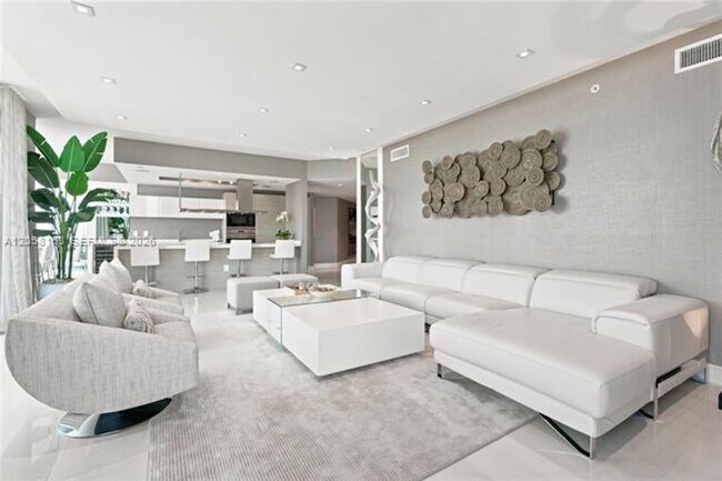 Photo - 17301 Biscayne Blvd cu-2010 Apartment