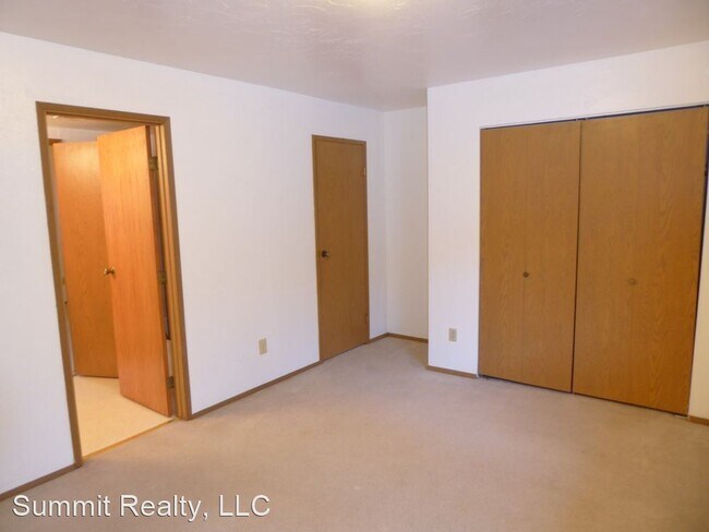 Foto del edificio - 2204 Raven Rd