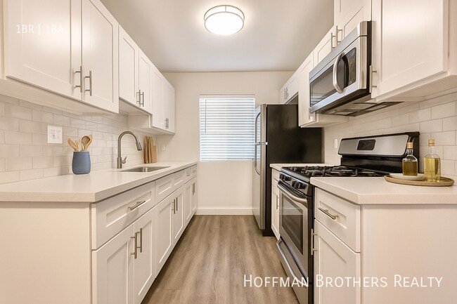 Foto del edificio - 5128 De Longpre Ave