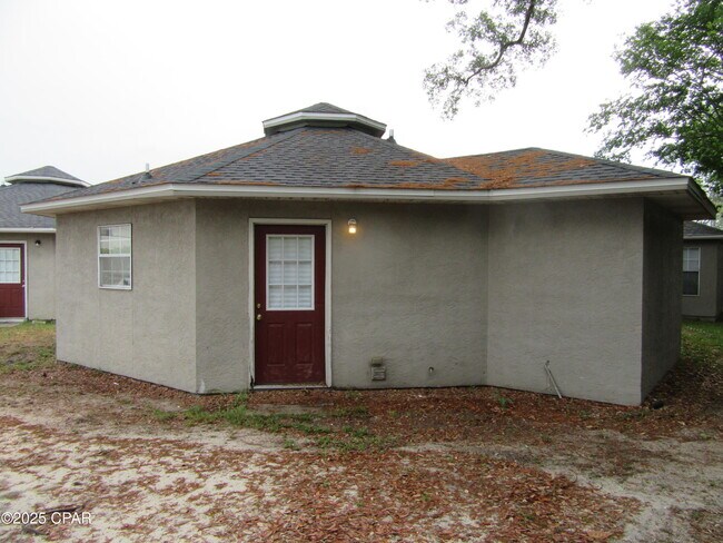 Building Photo - 1401 Gulf Ave
