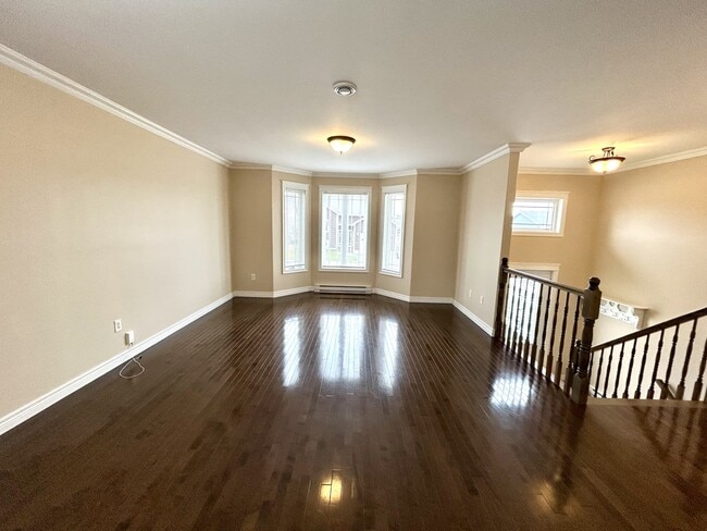 Building Photo - 39 Orlando Pl