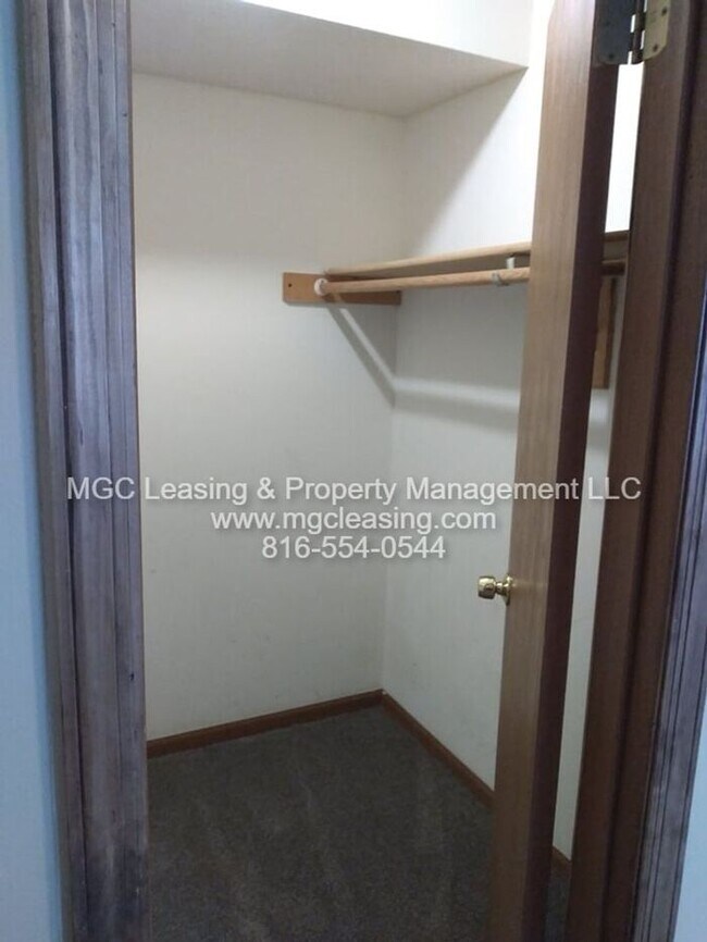 Foto del edificio - 1 Bedroom apartment in Olathe, KS