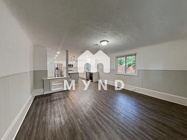 Building Photo - 2653 Randall St