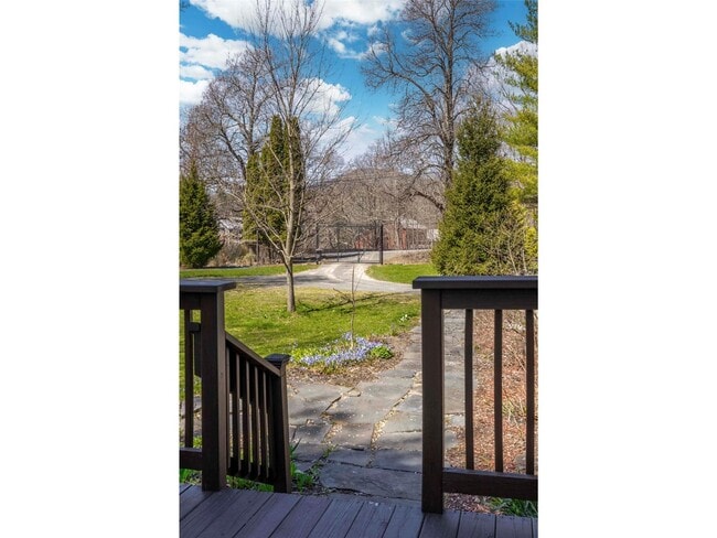 Building Photo - 673 Acorn Hill Rd