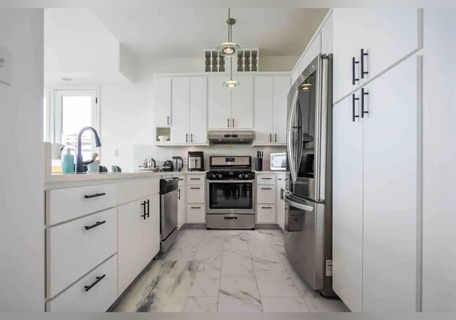 Building Photo - 5924 Lookout Mountain Dr