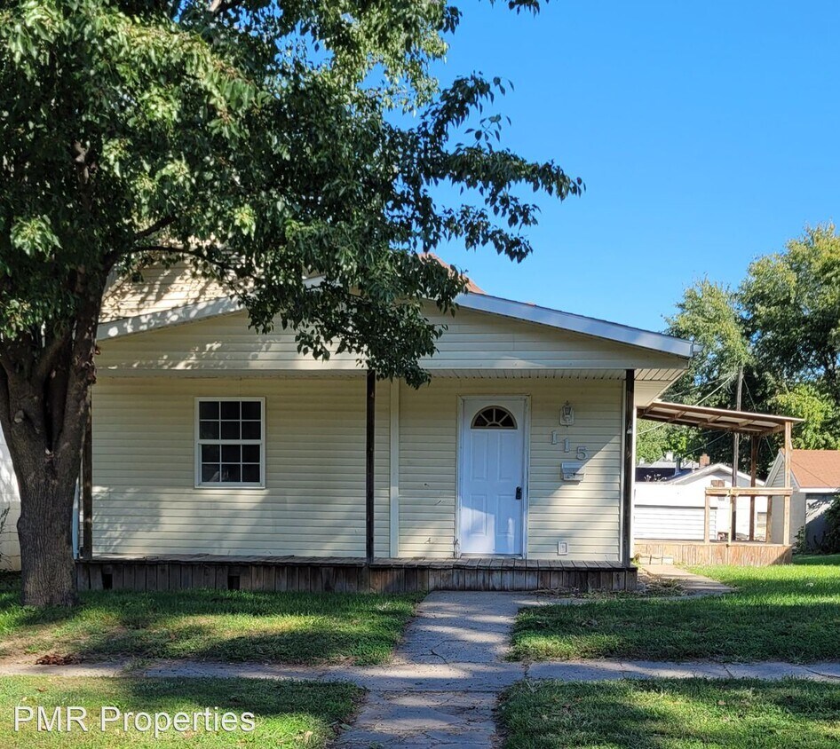 2 br, 1 bath House 115 E. Cliff Street House Rental in Saint Joseph