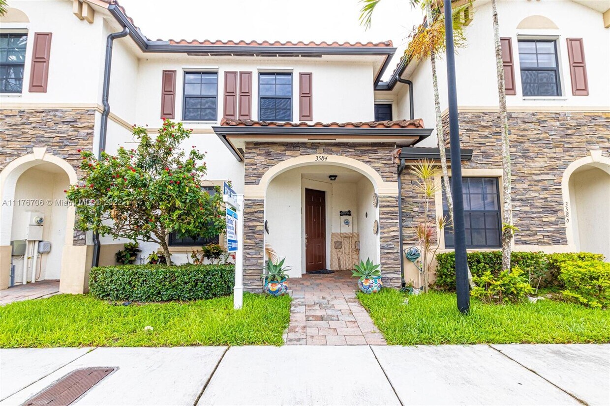 Foto principal - 3584 W 88th Terrace