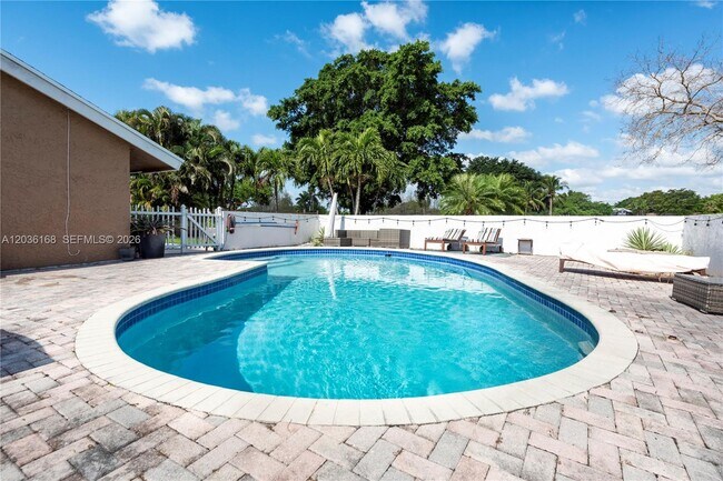 Foto del edificio - 921 Bayberry Point Dr