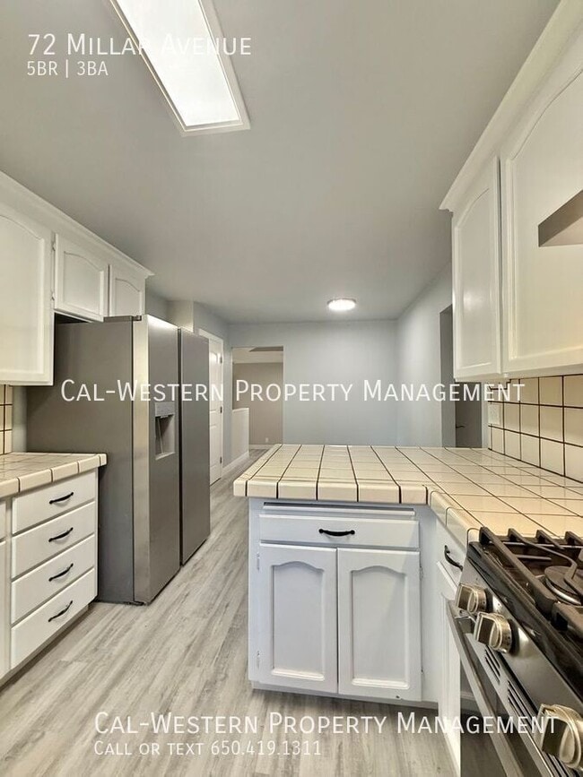 Building Photo - 72 Millar Ave