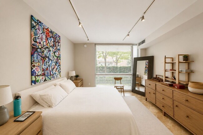 Foto del edificio - 1300 13th St NW