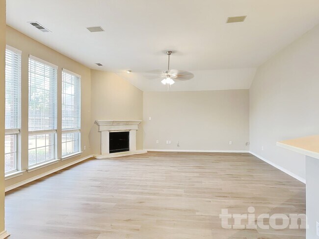 Foto del edificio - 1314 Pegasus Dr