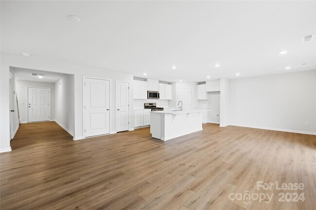 Foto del edificio - 166 Brentwood Dr