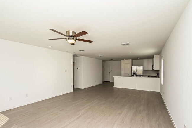 Building Photo - 2213 La Vis Ln