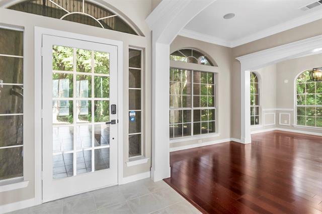 Foto del edificio - 504 Broad Leaf Ln