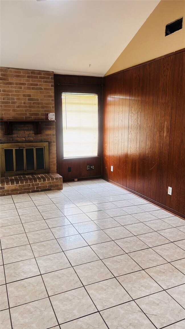 Building Photo - 8343 Sterlingshire St