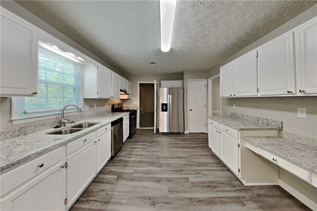 Foto del edificio - 1311 Bustling Ln SW