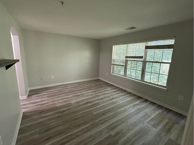 Building Photo - 115 Timberbrook Ln
