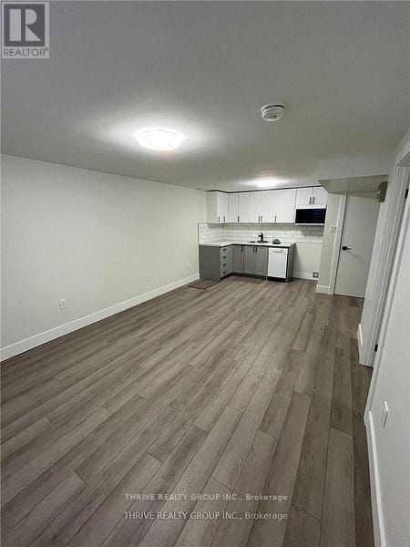 Photo du bâtiment - 1 Sutton Pl