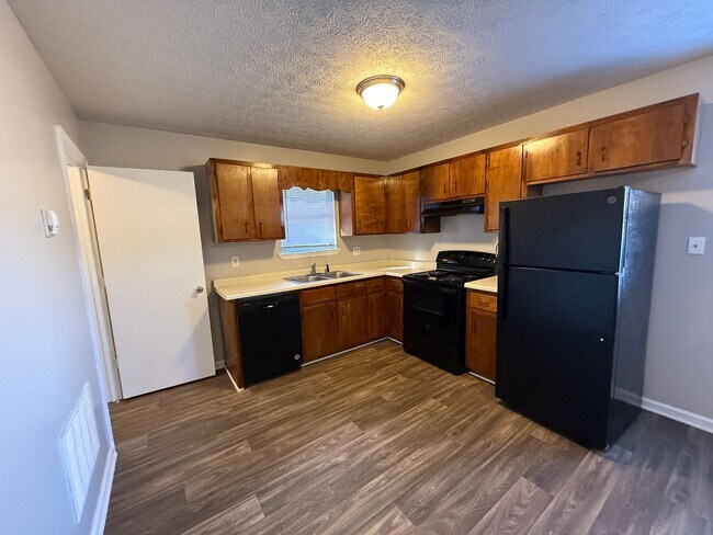 Foto del edificio - Cozy 2BR/1BA Duplex Near UGA – Comfort & Convenience in East Athens