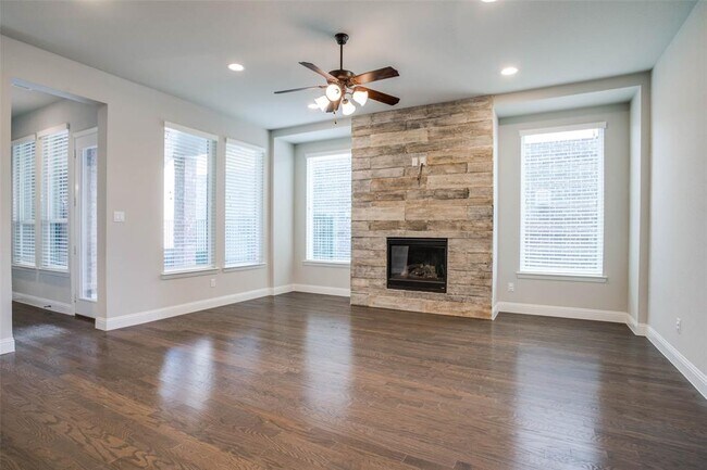 Building Photo - 5909 Mayhew Ct
