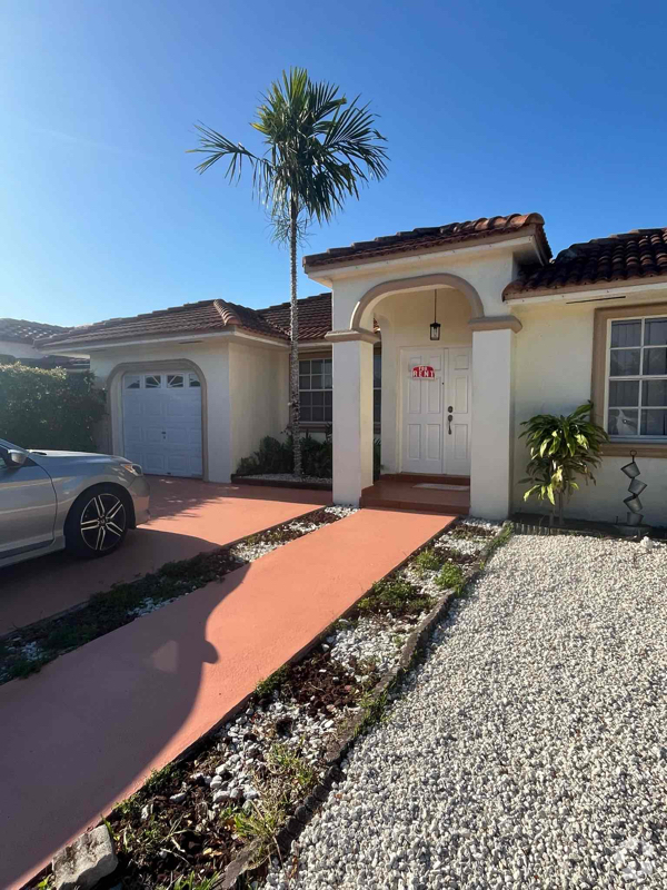 Building Photo - 13772 NW 6th Ln