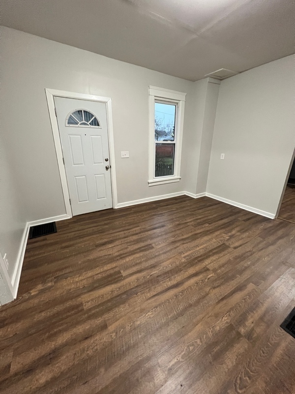 Foto principal - 51 S Williams St