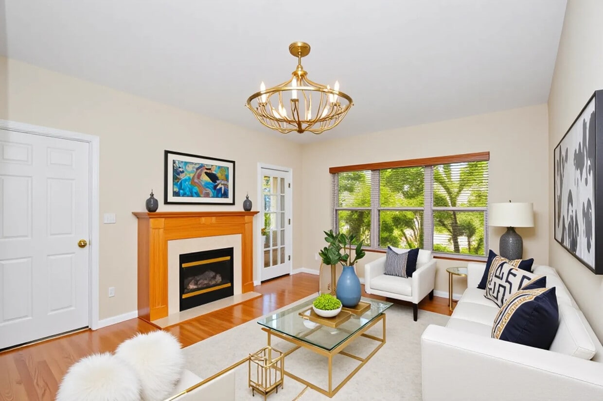 Foto principal - 1243 W Rosemont Ave