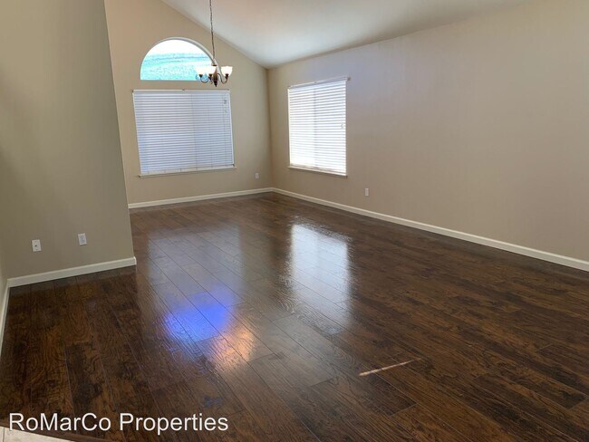 Building Photo - 4 br, 3 bath House - 4002 Folsom Dr