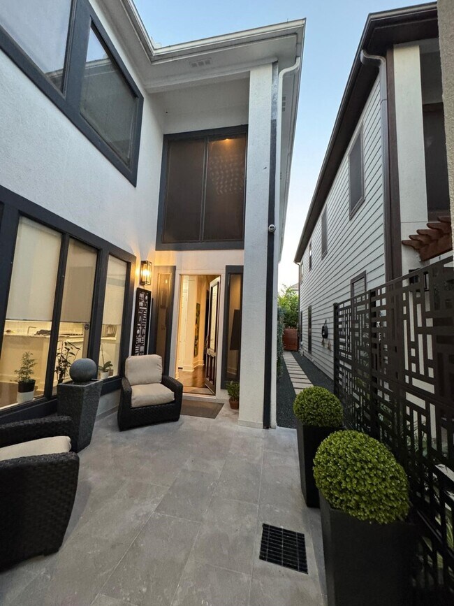 Foto del edificio - 824 Birdsall St