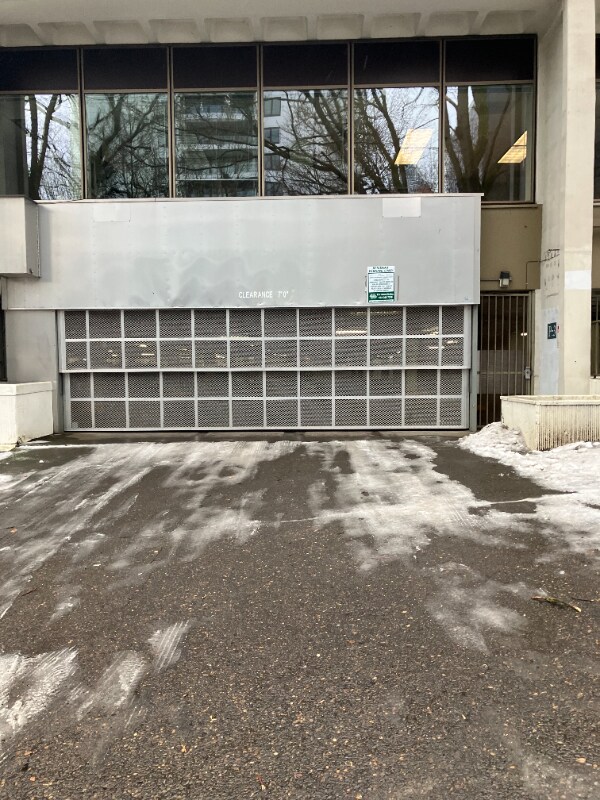 Foto del edificio - 111 SW Harrison St