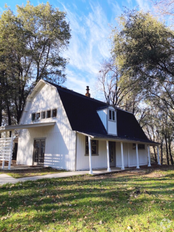 Apartments For Rent in Cisco CA with Hardwood Floors 1 Rentals