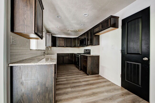 Building Photo - 1222 Camden Way