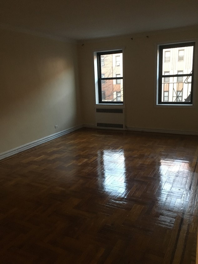 Primary Photo - 2330 Ocean Ave