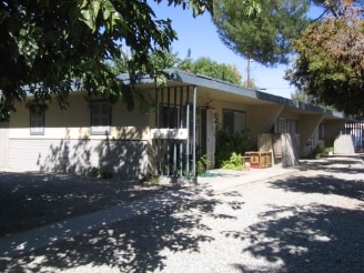Building Photo - 200-222 Valley View