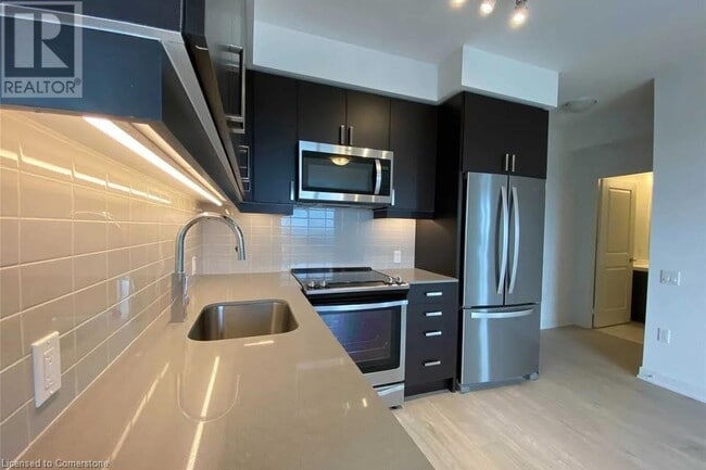 Building Photo - 8 Nahani Way
