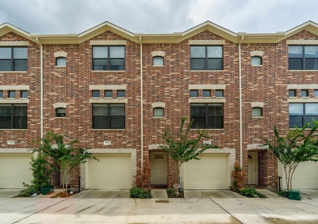 Building Photo - 2710 Hullsmith Dr