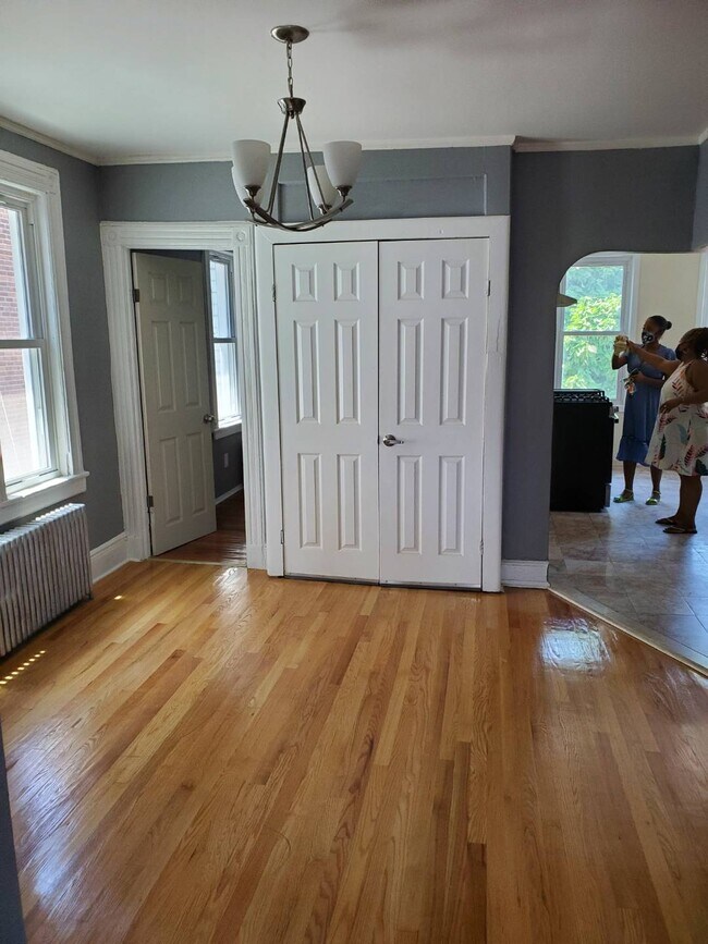 Foto del edificio - 676 E 31st St