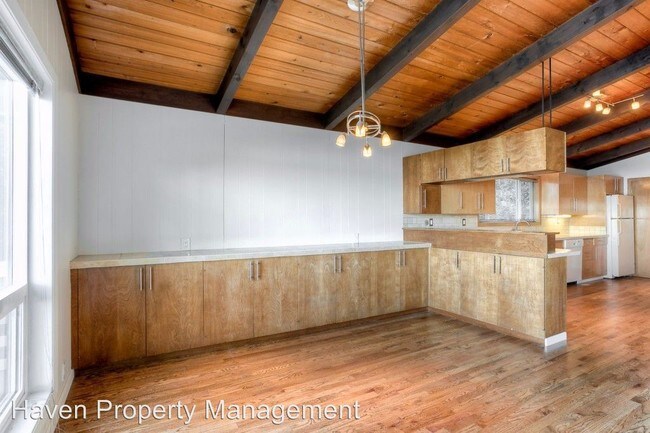 Building Photo - 5450 Hyada Blvd NE