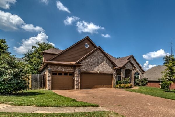Foto del edificio - 1655 Turtle Hill Dr
