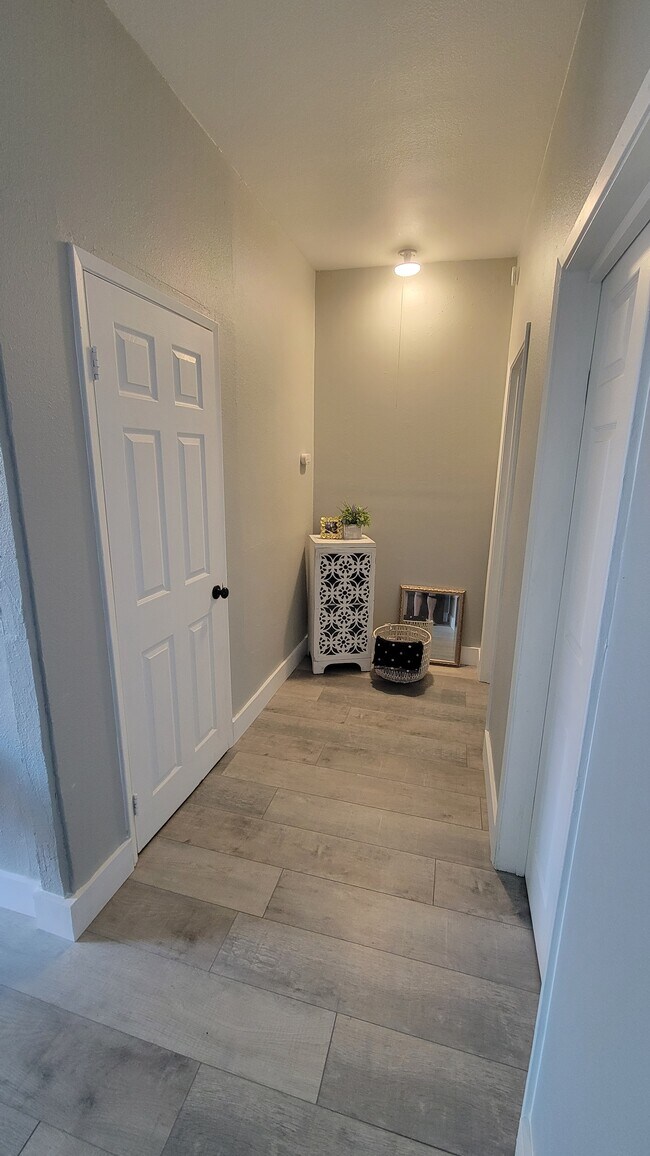 Foto del edificio - 2325 W Sequoia Ave