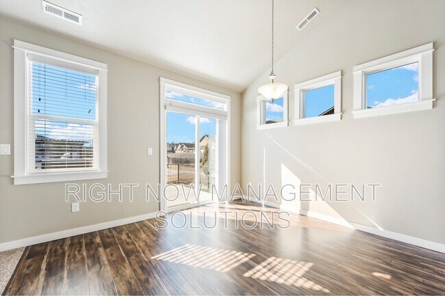 Foto del edificio - 2631 E Red Garnet St