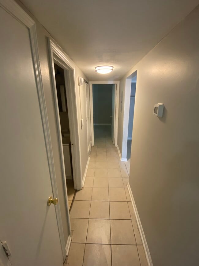 Building Photo - 3809 Carpenter Dr
