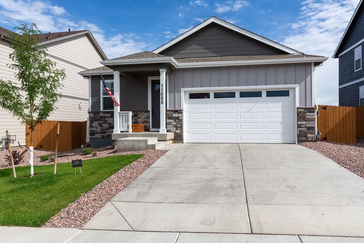 Foto principal - Single Family Home for Rent in Desirable L...